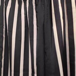 Beautiful pant size small  very fashionable